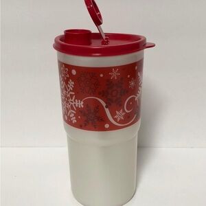 Tupperware Snowplace Thirst Quake set of two Red and White Snowflake Tumbler